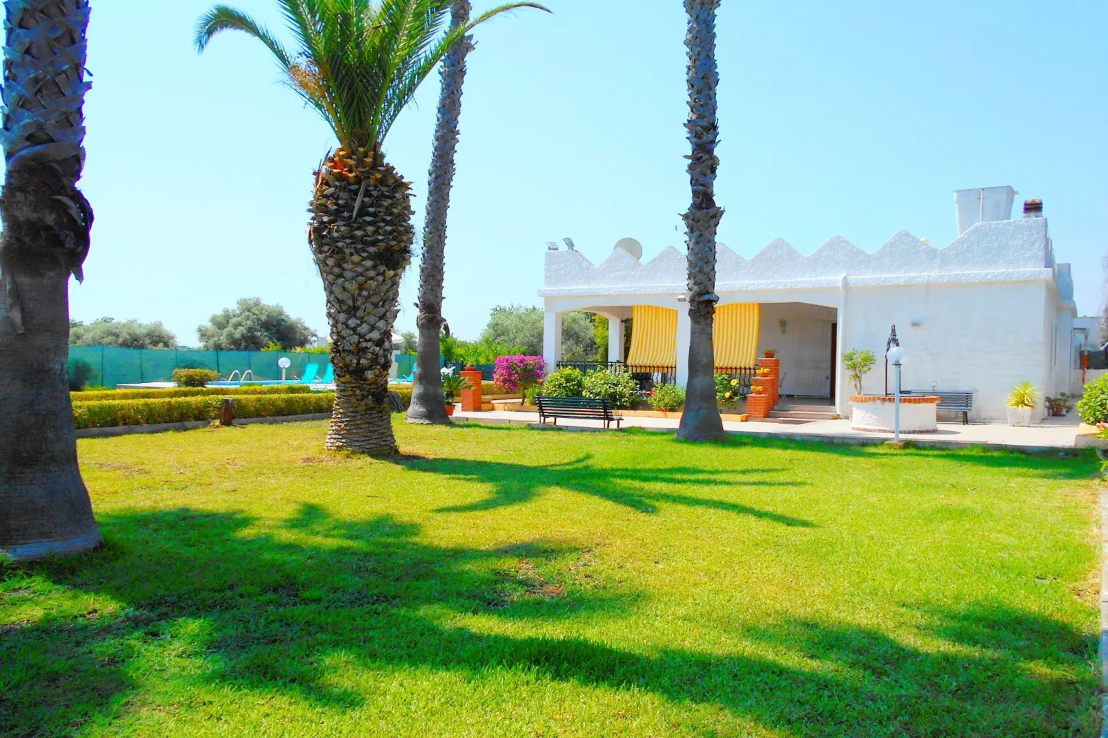 Villa Nuzzo-Exterior in summer