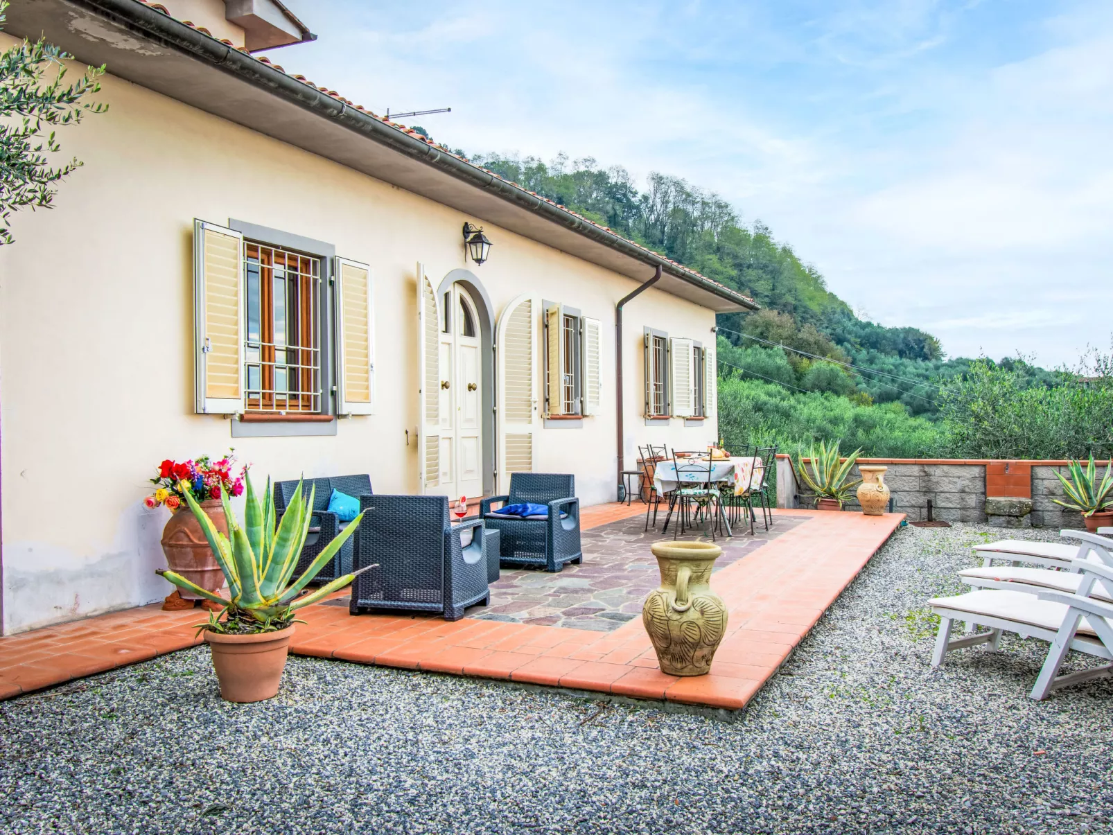 Villa Malula-Outside