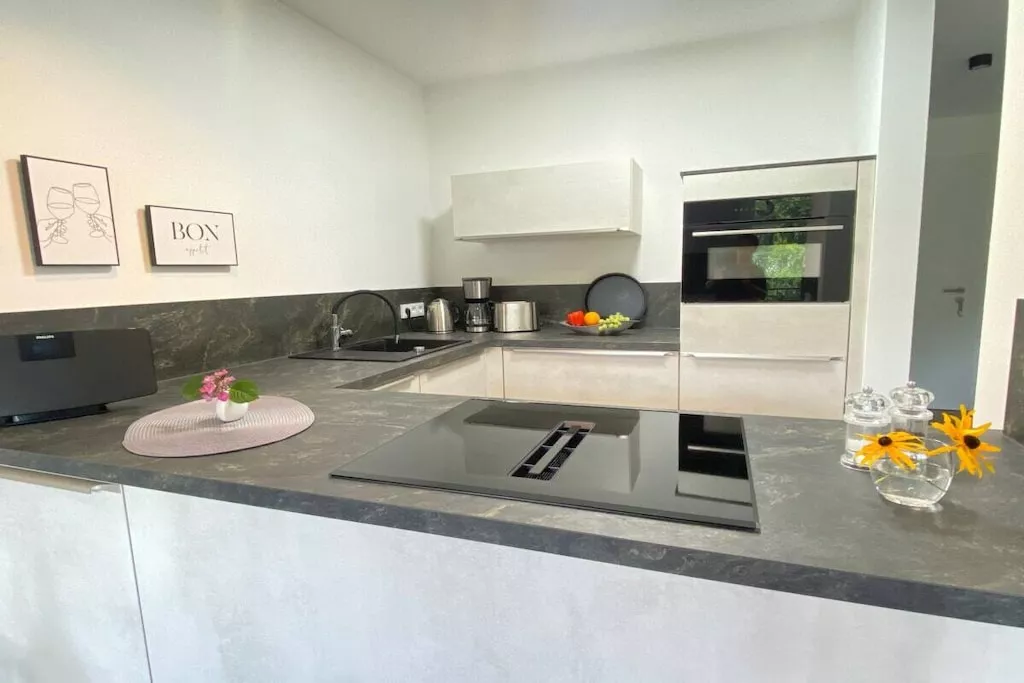 635286-Nicht zugeordnet