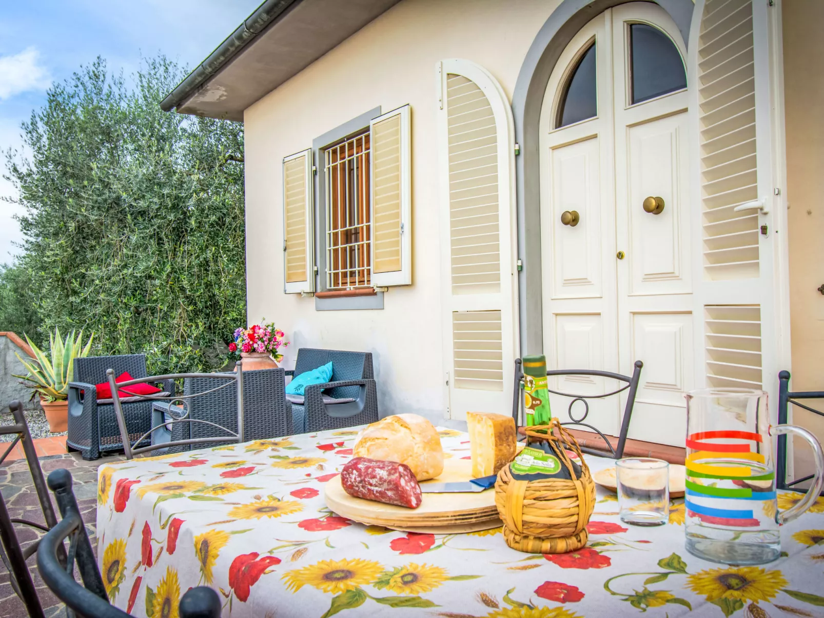 Villa Malula-Outside