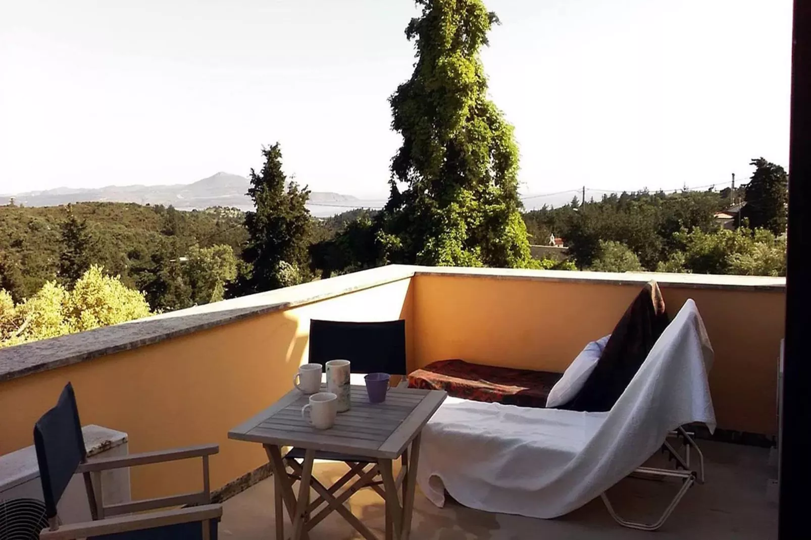 Heliopetra House-Terrasse/Balkon