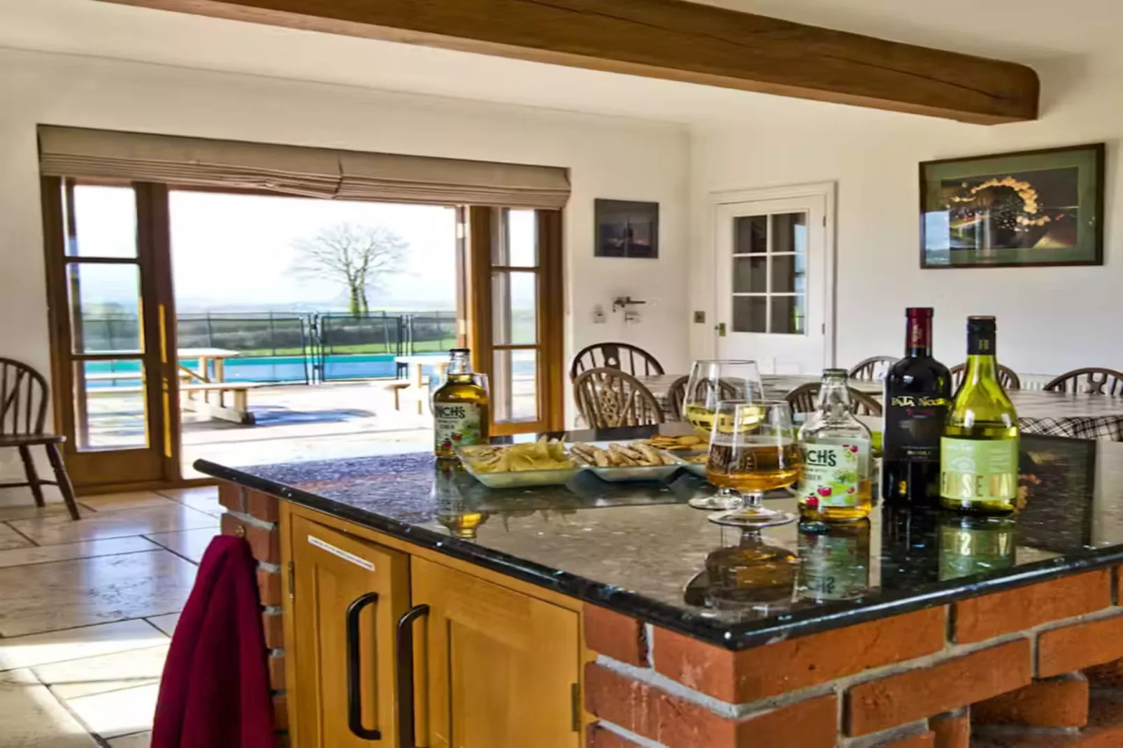 High Cloud Farm & Barn-Hall & reception