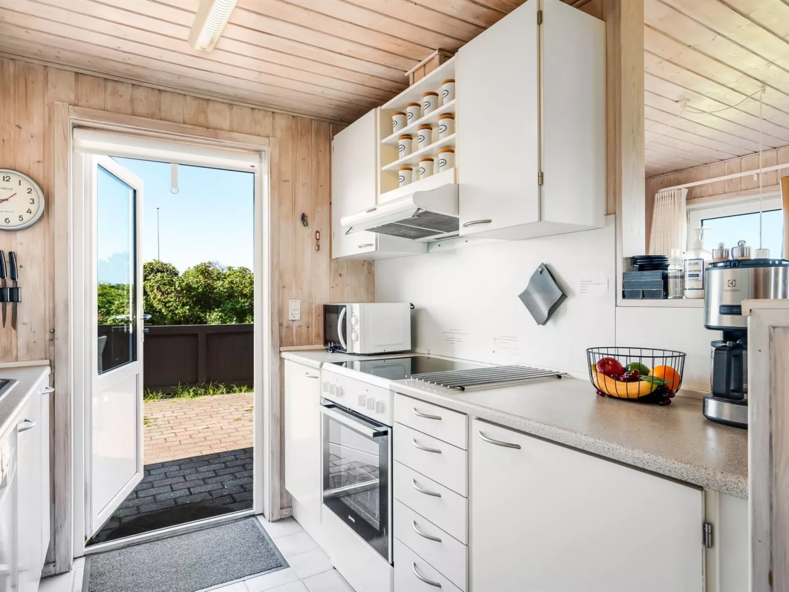 "Loryleimis" - 300m from the sea-Inside