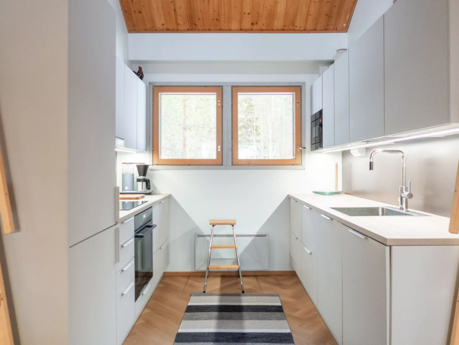 Keskikallio, nuasjärvi-Dedans