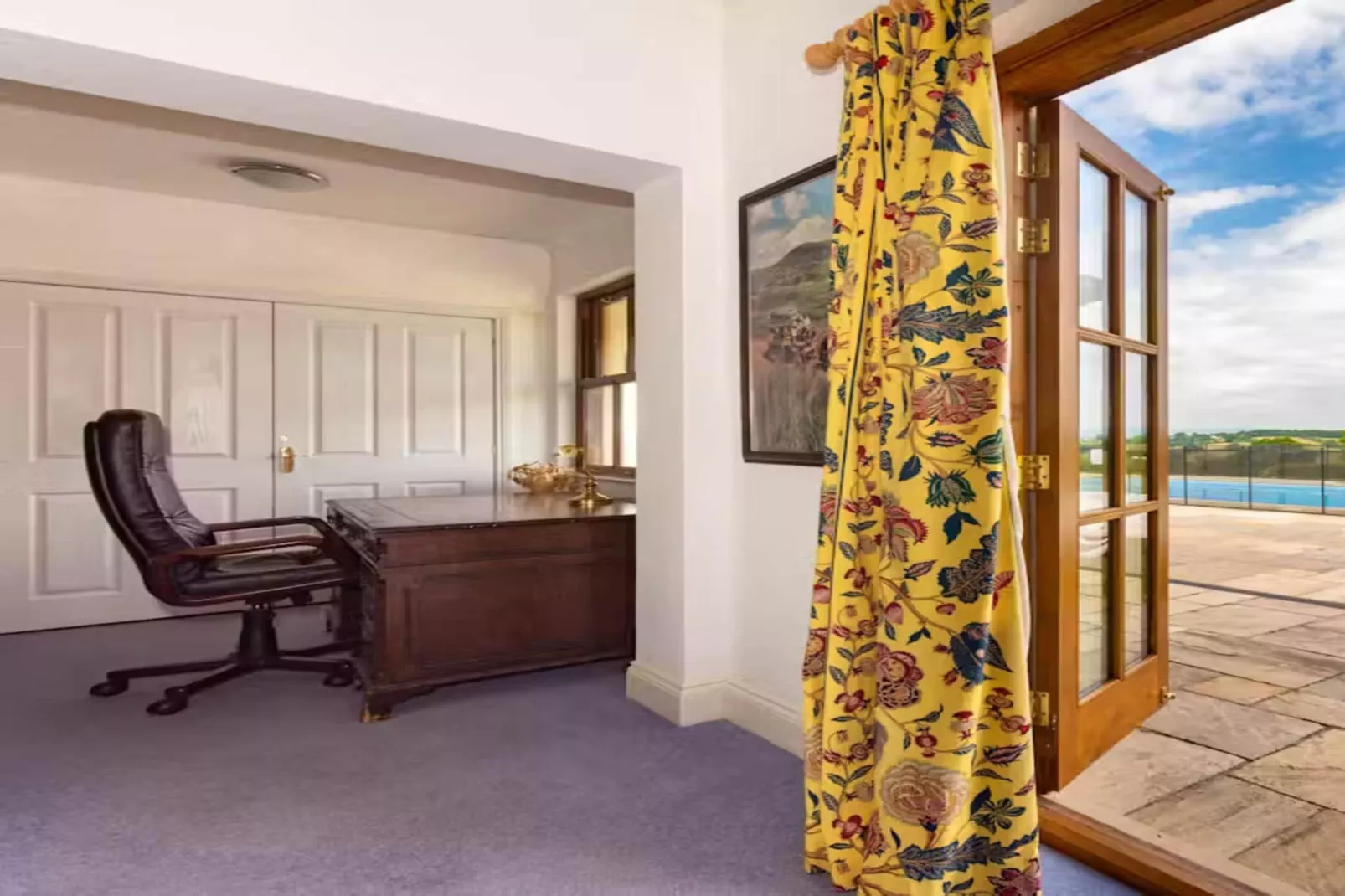 High Cloud Farm & Barn-Hall & reception