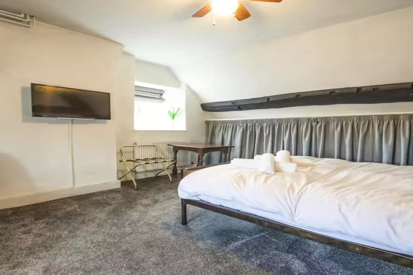 Forest House-Bedroom