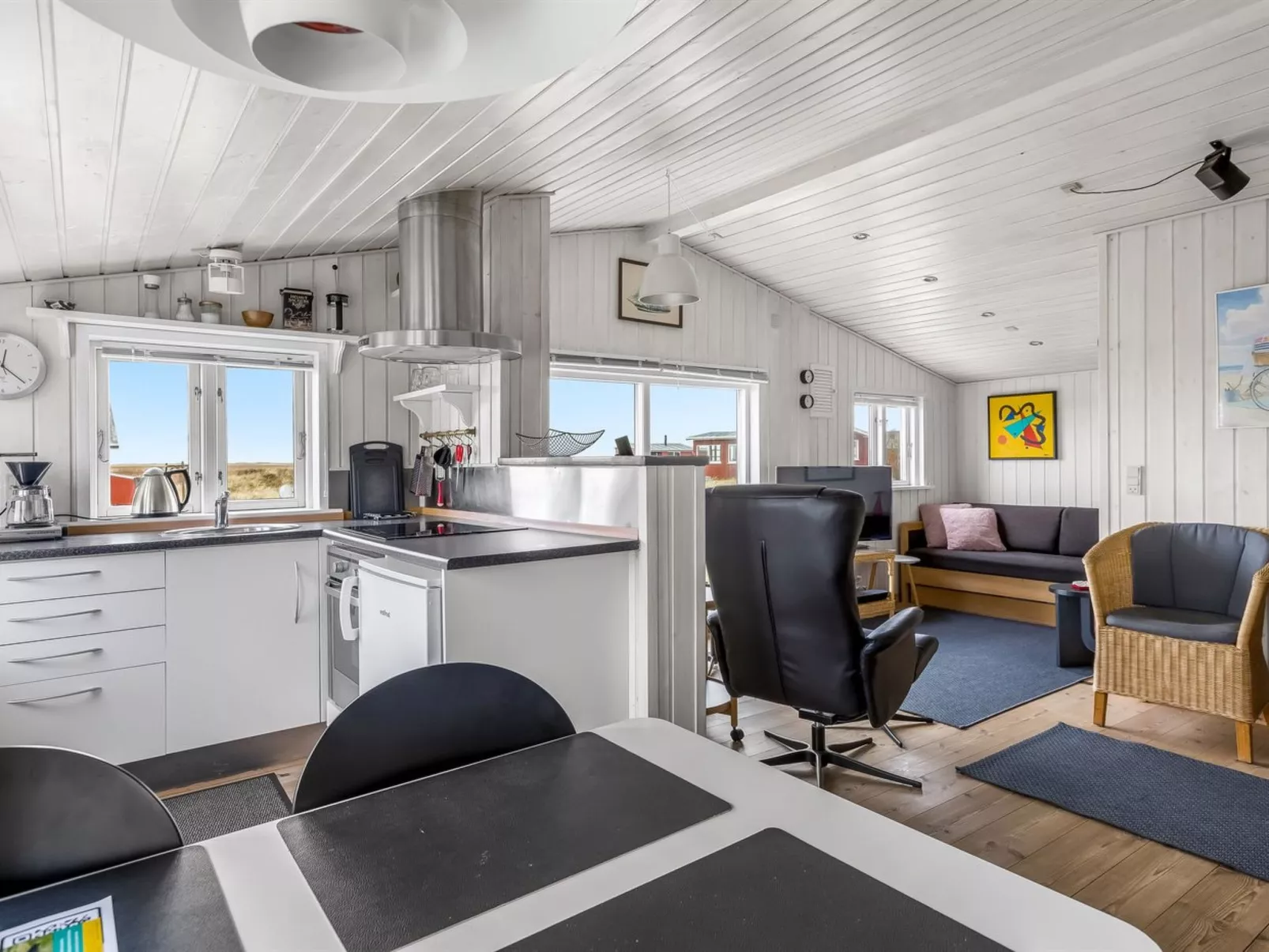 "Mortensen" - 350m from the sea-Dedans