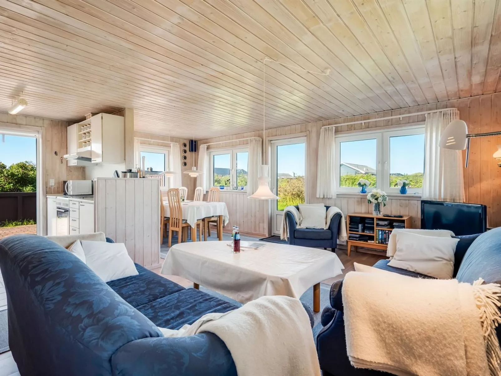 "Loryleimis" - 300m from the sea-Inside