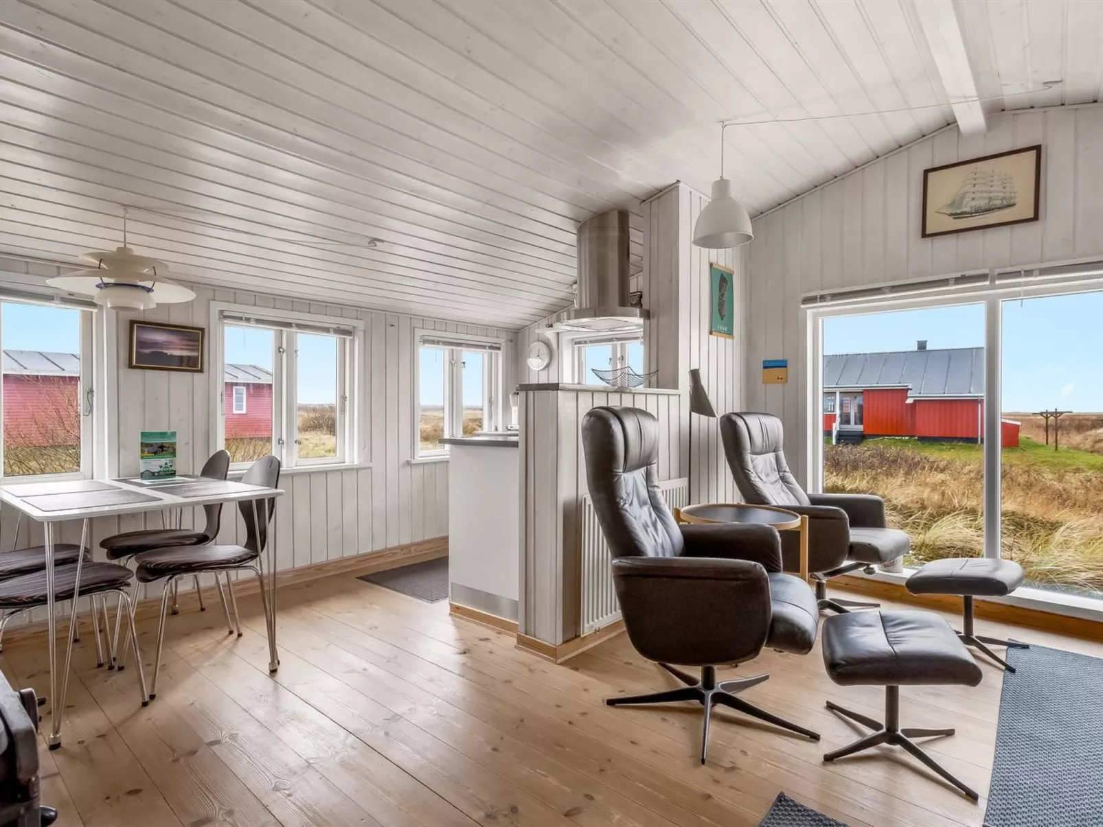 "Mortensen" - 350m from the sea-Dedans