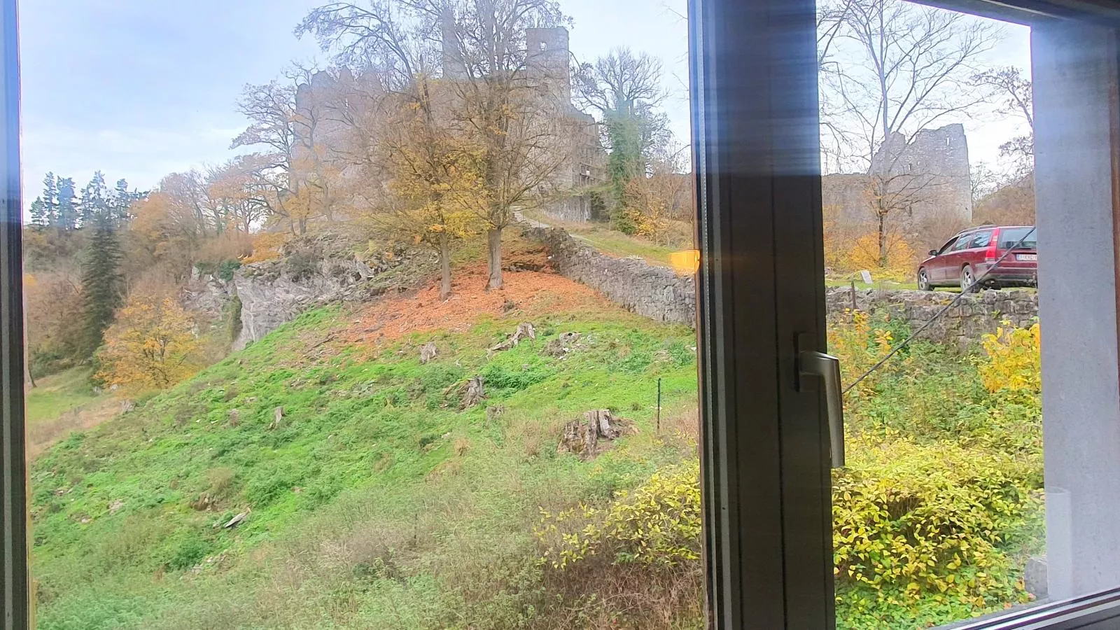 Gite de Montaigle-Vue d'été