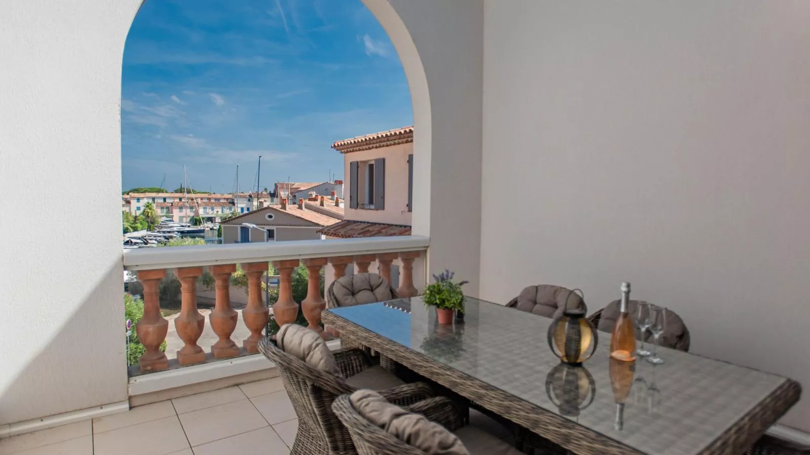 Maison Kiwi-Terrace balcony