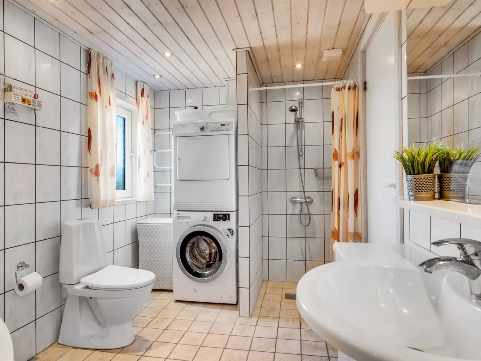 "Loryleimis" - 300m from the sea-Inside