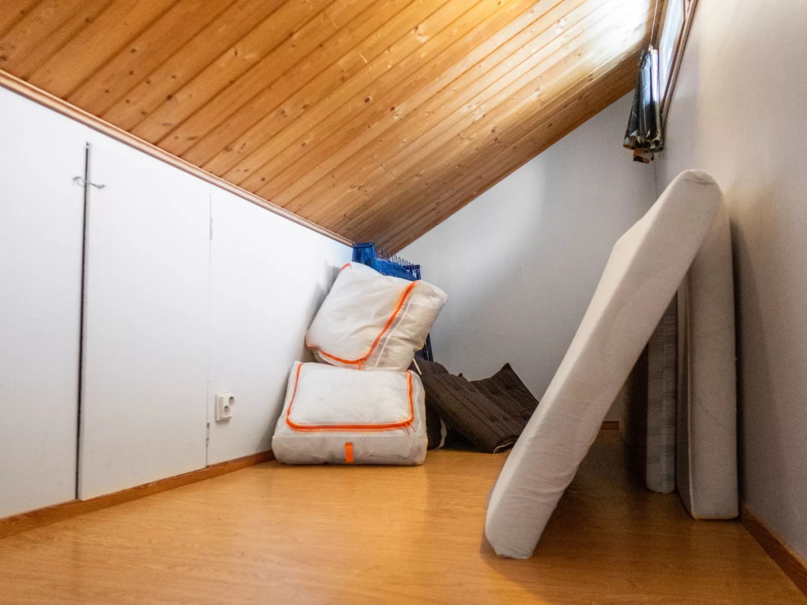 Keskikallio, nuasjärvi-Dedans