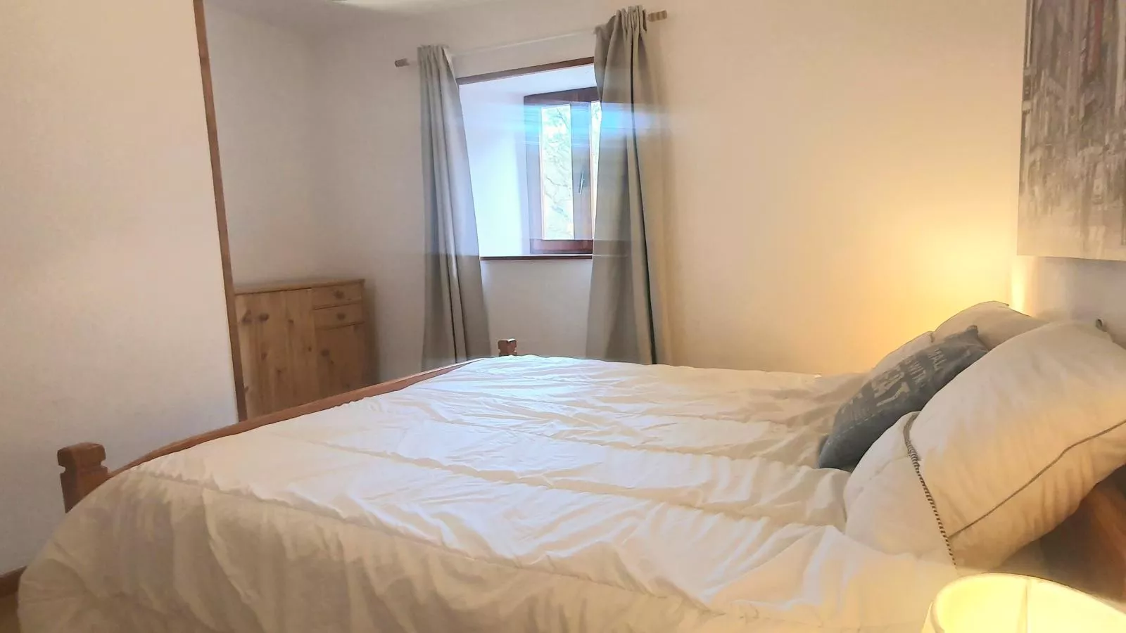 Gite de Montaigle-Chambre