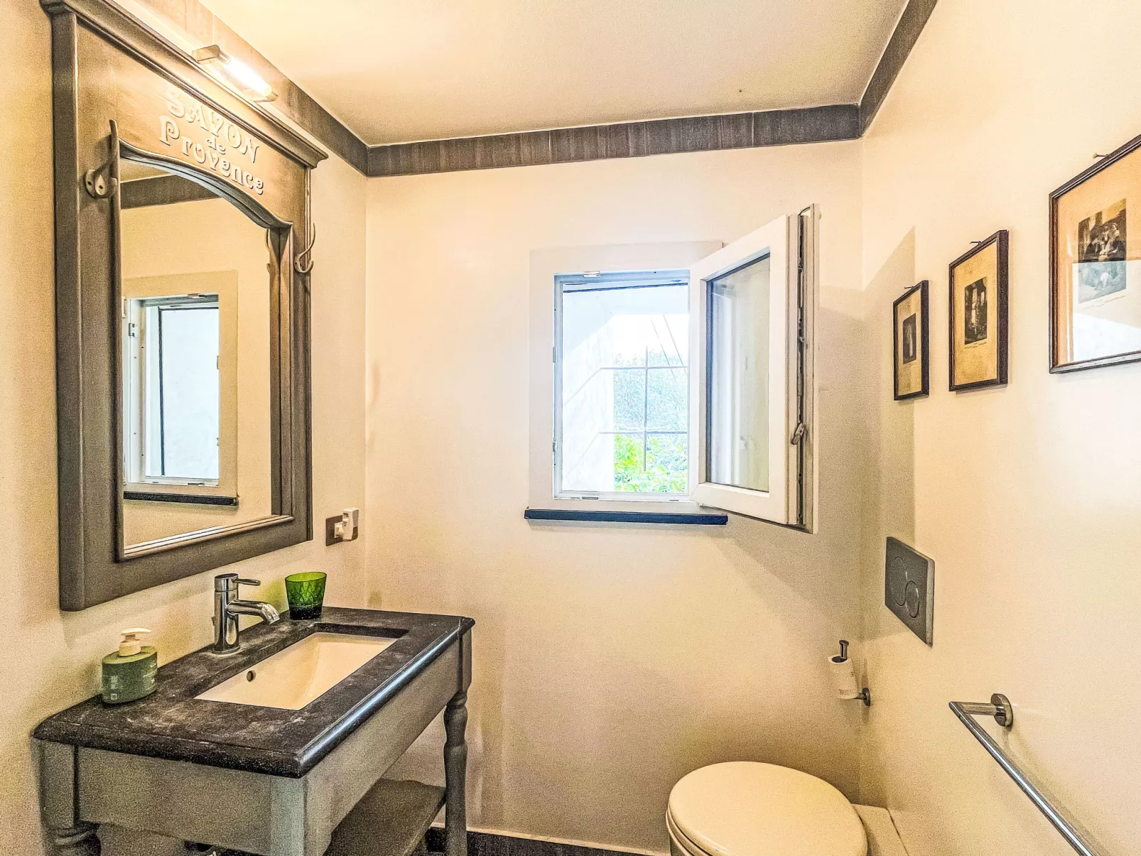 Bellissimi (DOL280)-Inside