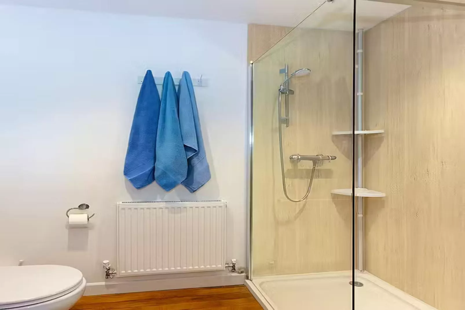 River Wye Lodge-Bathroom