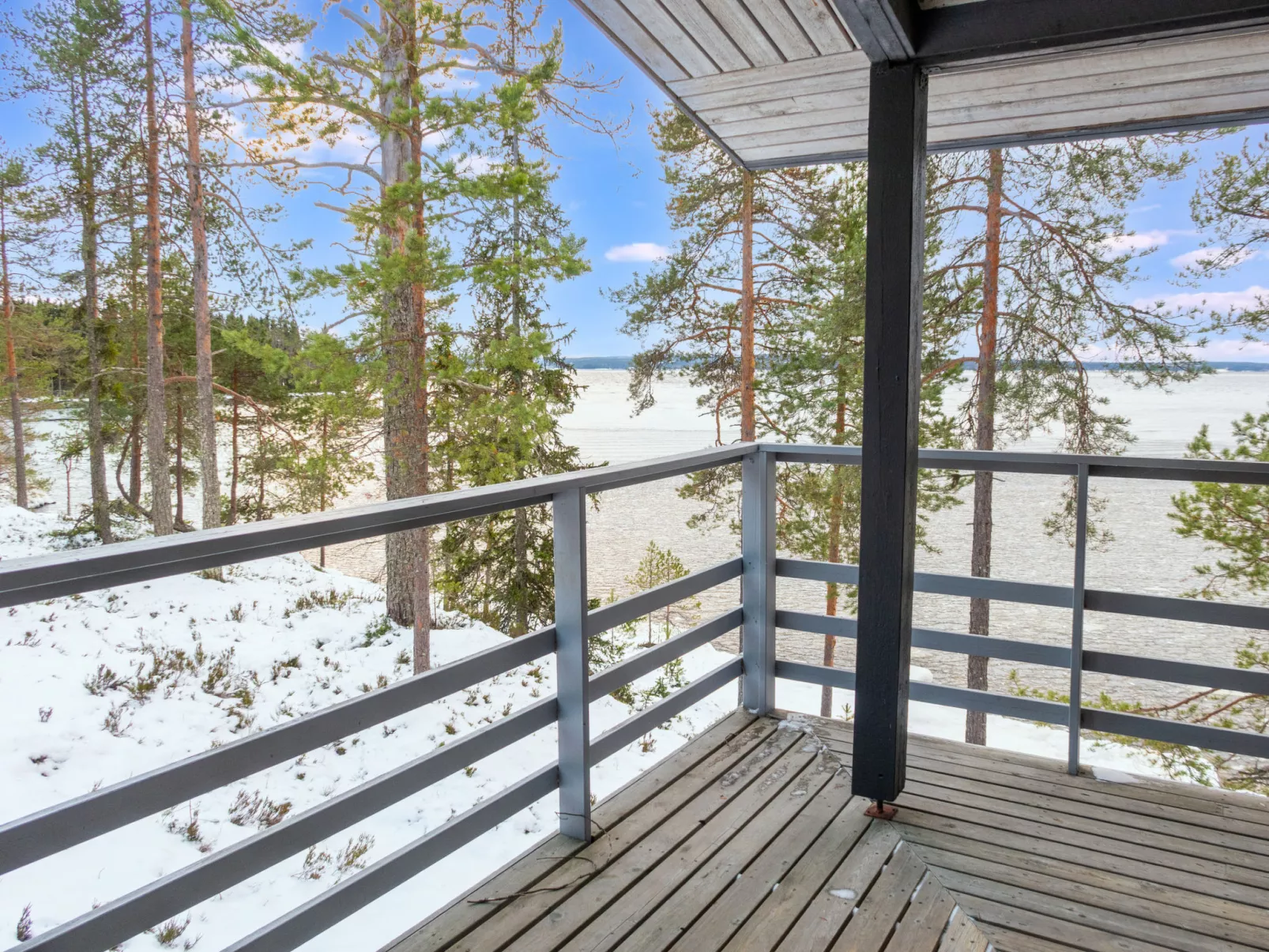 Keskikallio, nuasjärvi-Dedans