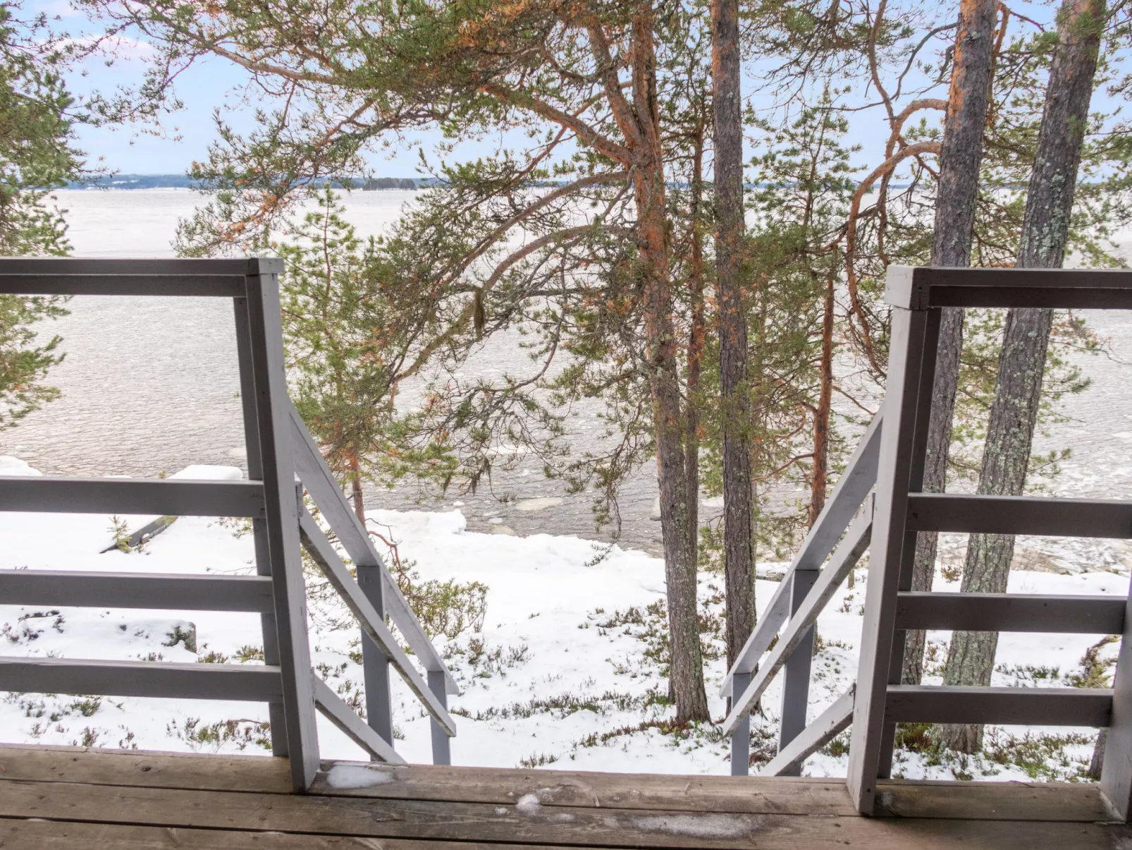 Keskikallio, nuasjärvi-Dedans