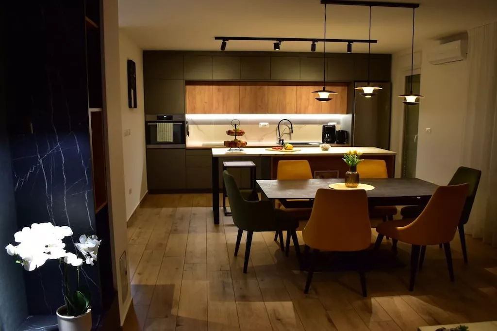 612351-Nicht zugeordnet