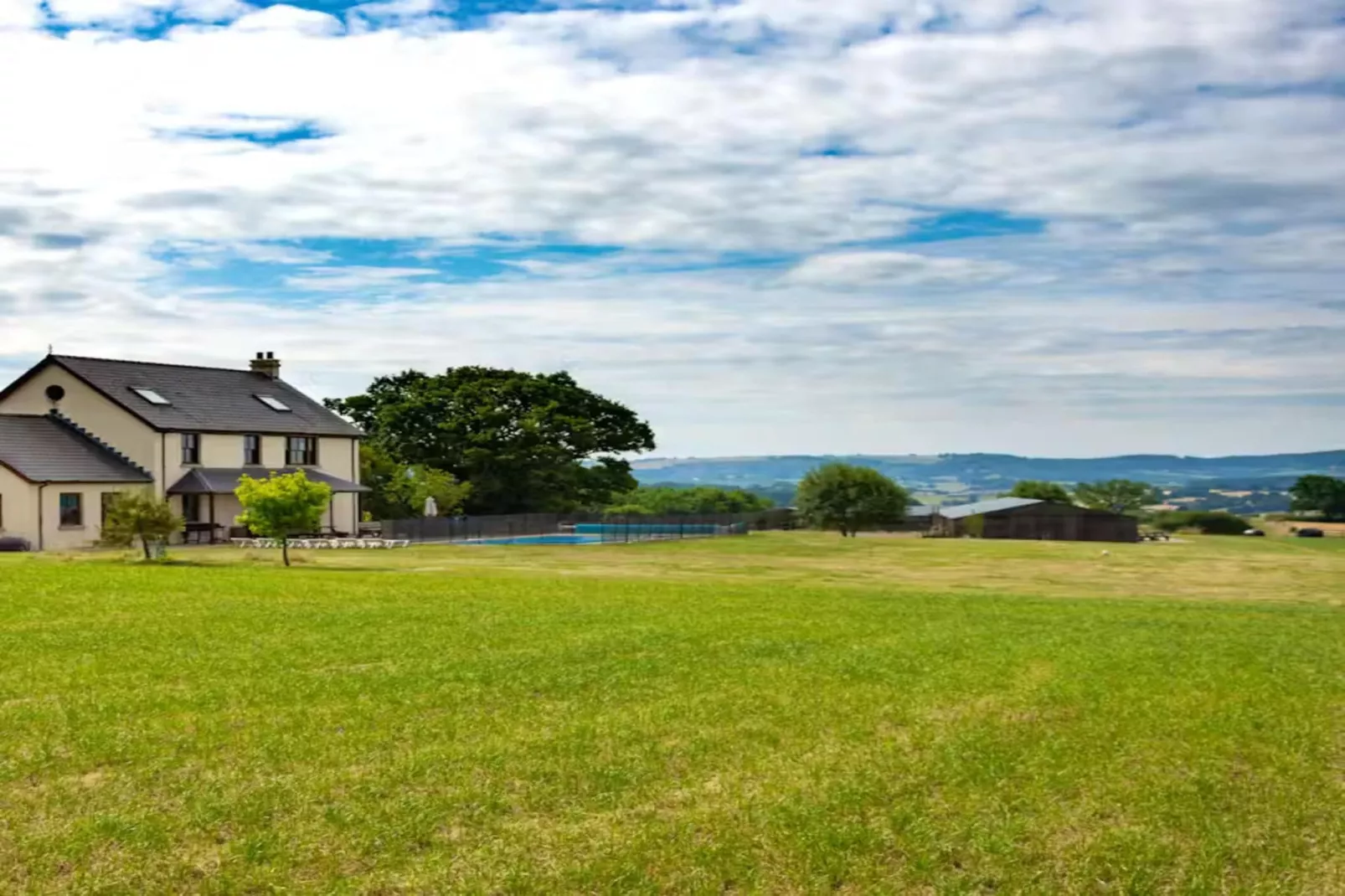 High Cloud Farm & Barn-Gardens in summer