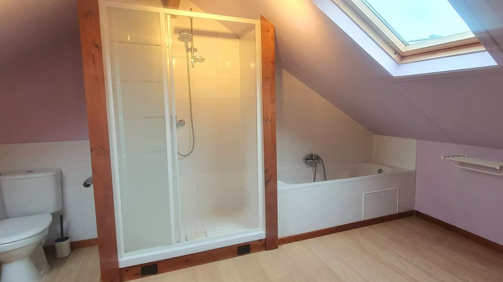 Gite de Montaigle-Salle de bain