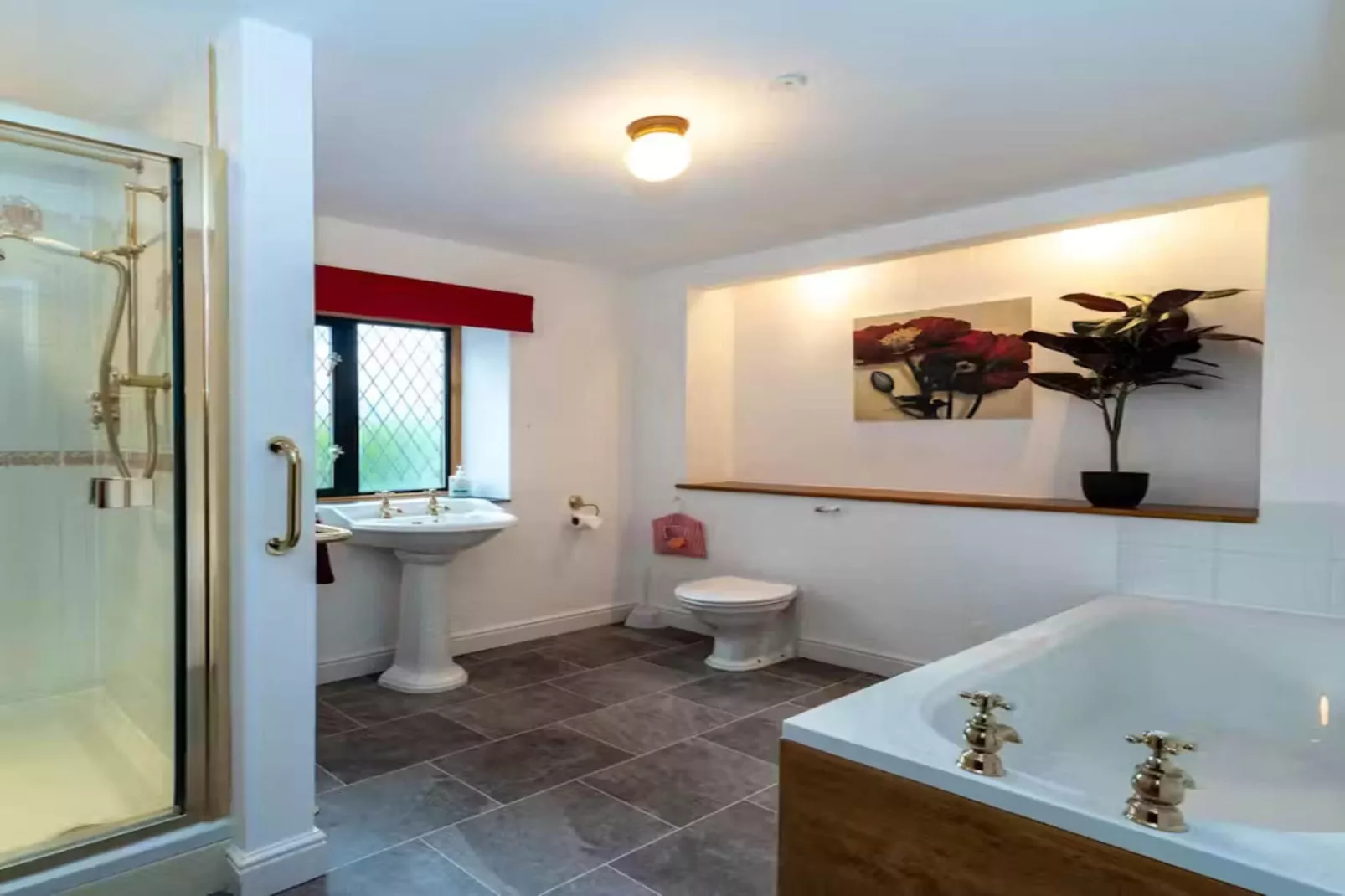 Manor on the Monnow-Bathroom