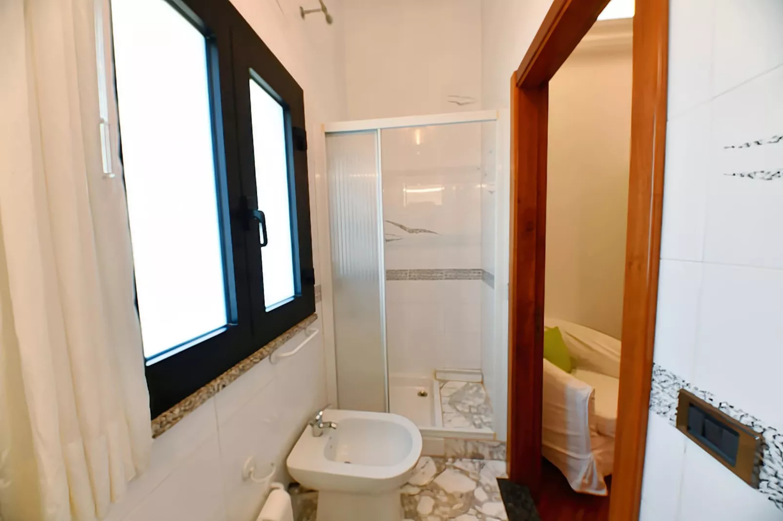 Villa Vella mit Privatpool-Badezimmer