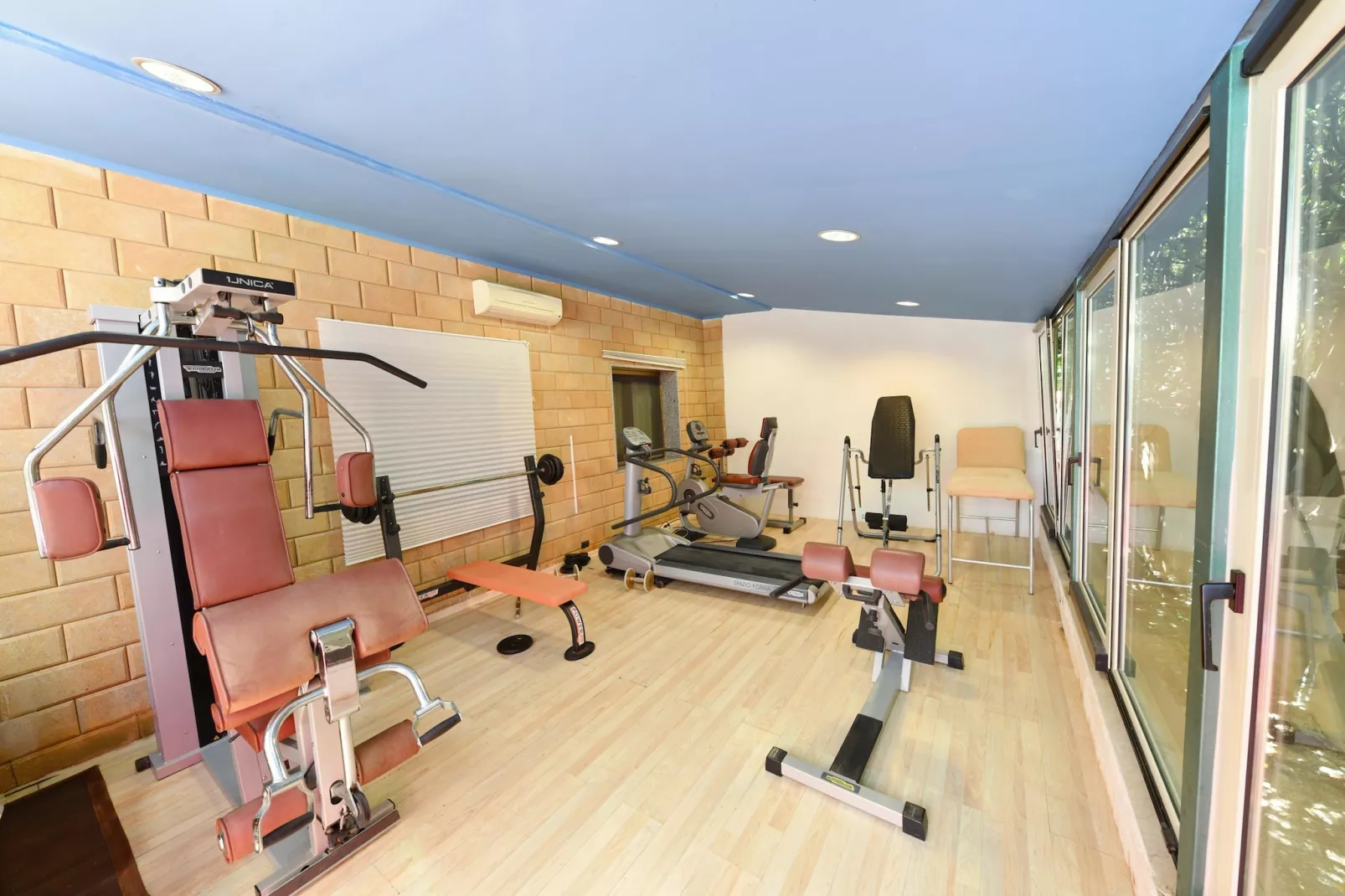 Villa Vella mit Privatpool-Freizeitraum