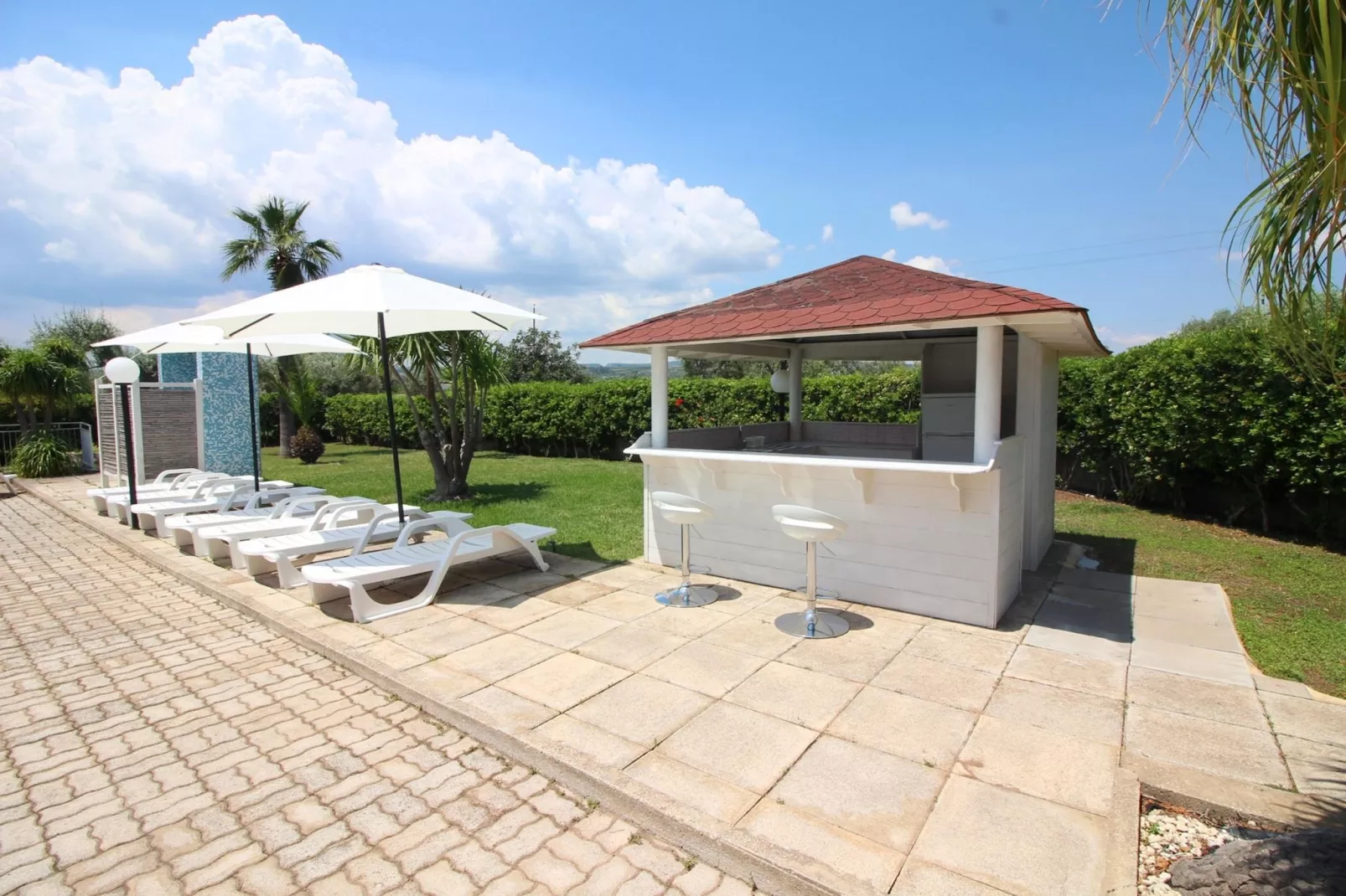 Villa Venera-Gardens in summer