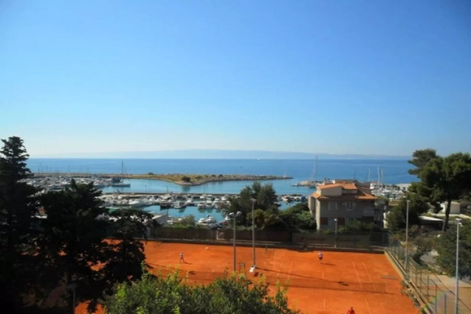 Delux two level garden apartment-Areas within 1km in summer