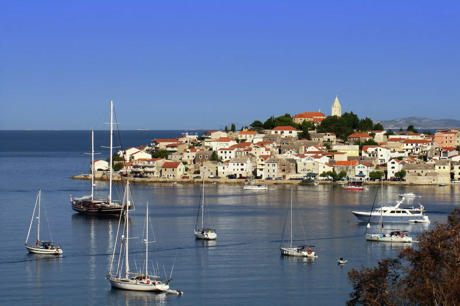 Delux two level garden apartment-Areas within 20km in summer