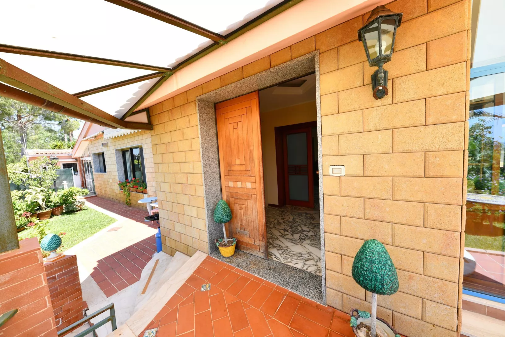 Villa Vella mit Privatpool-Im Freien
