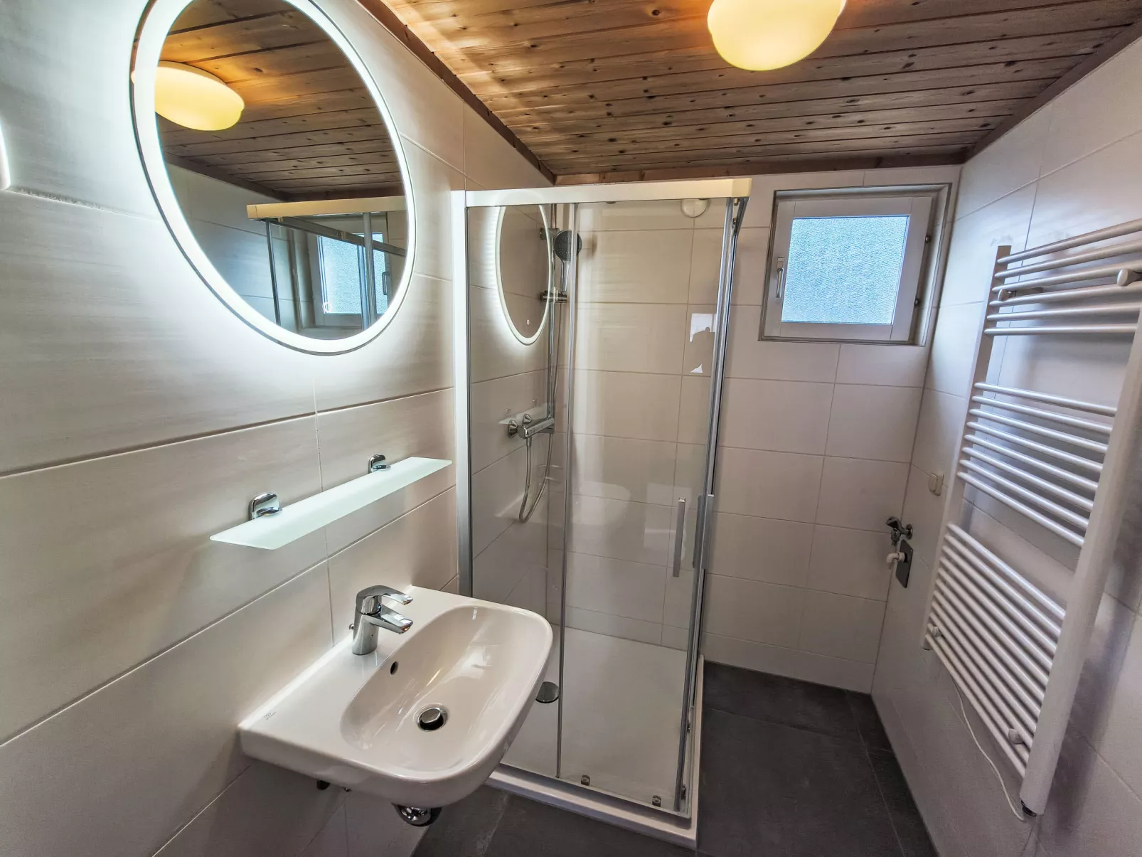 Wald und See-Drinnen