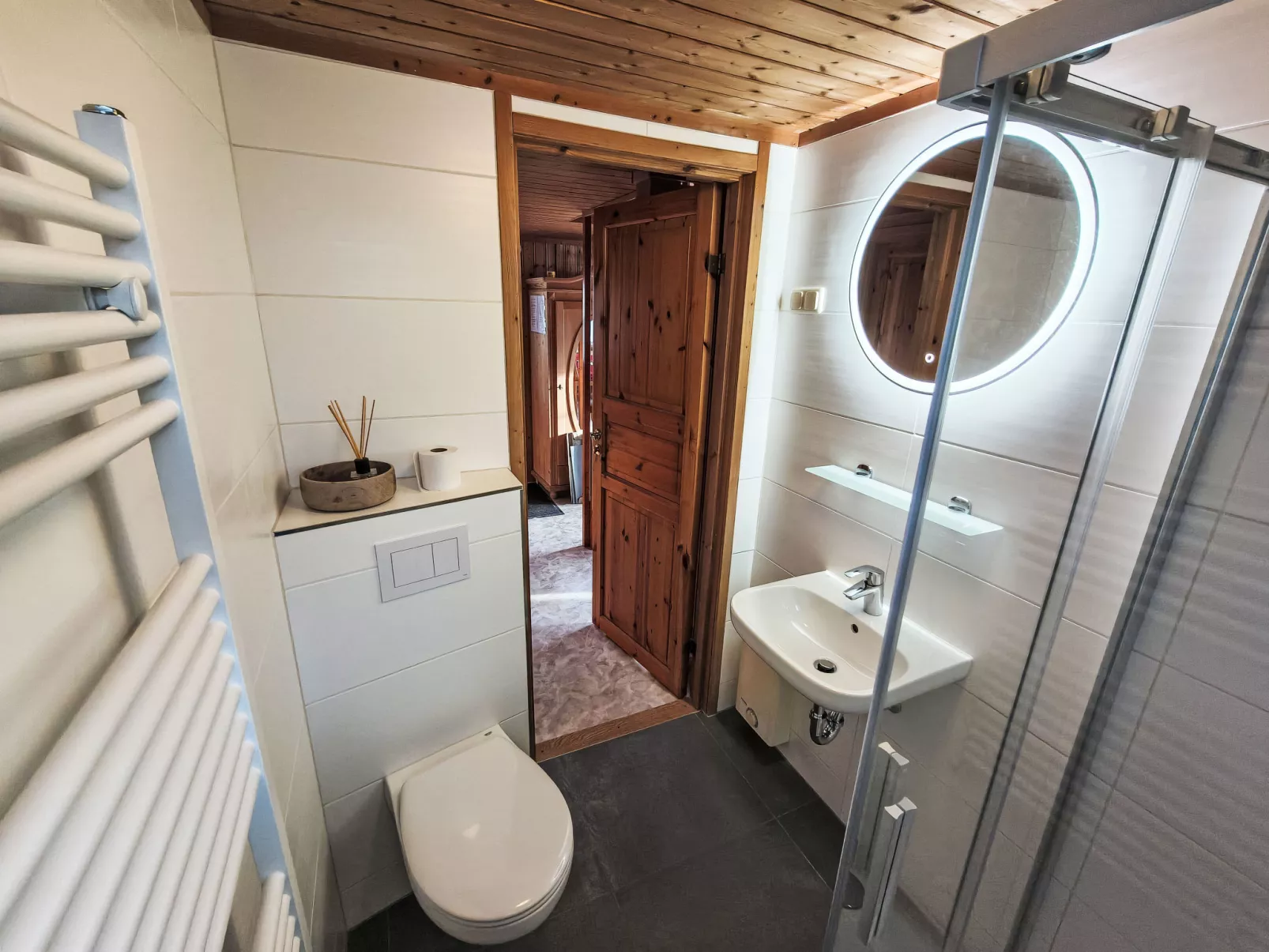 Wald und See-Drinnen