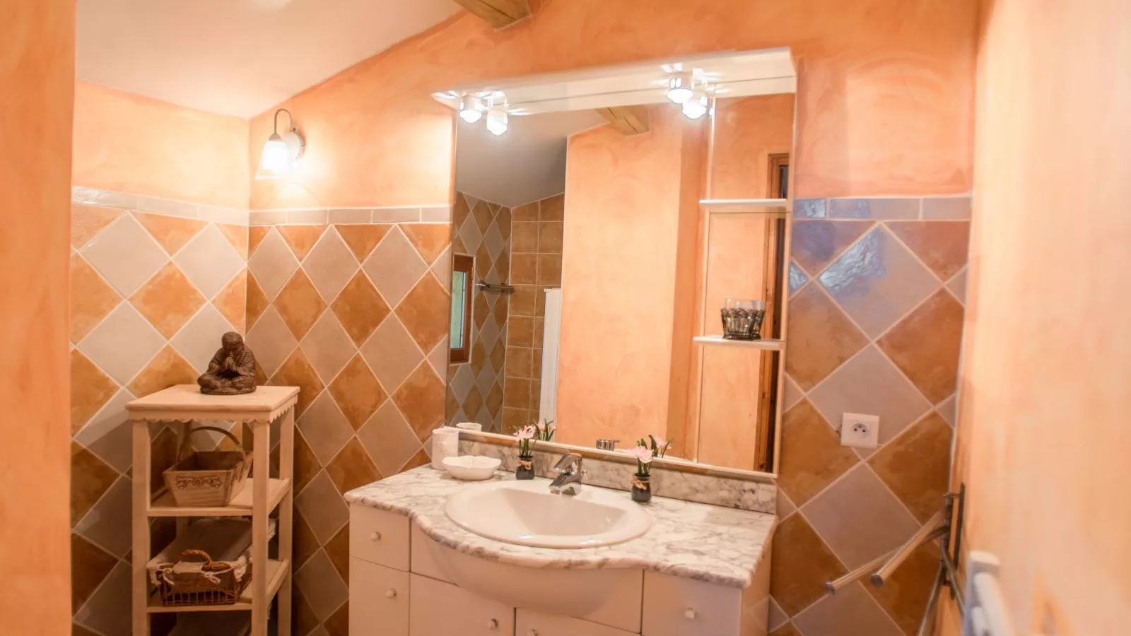 Orchidée-Bathroom