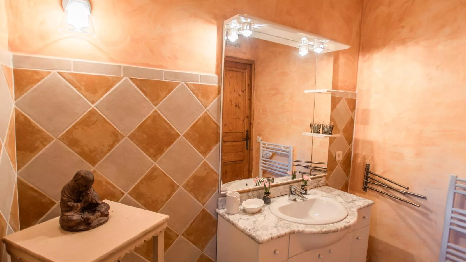 Orchidée-Bathroom