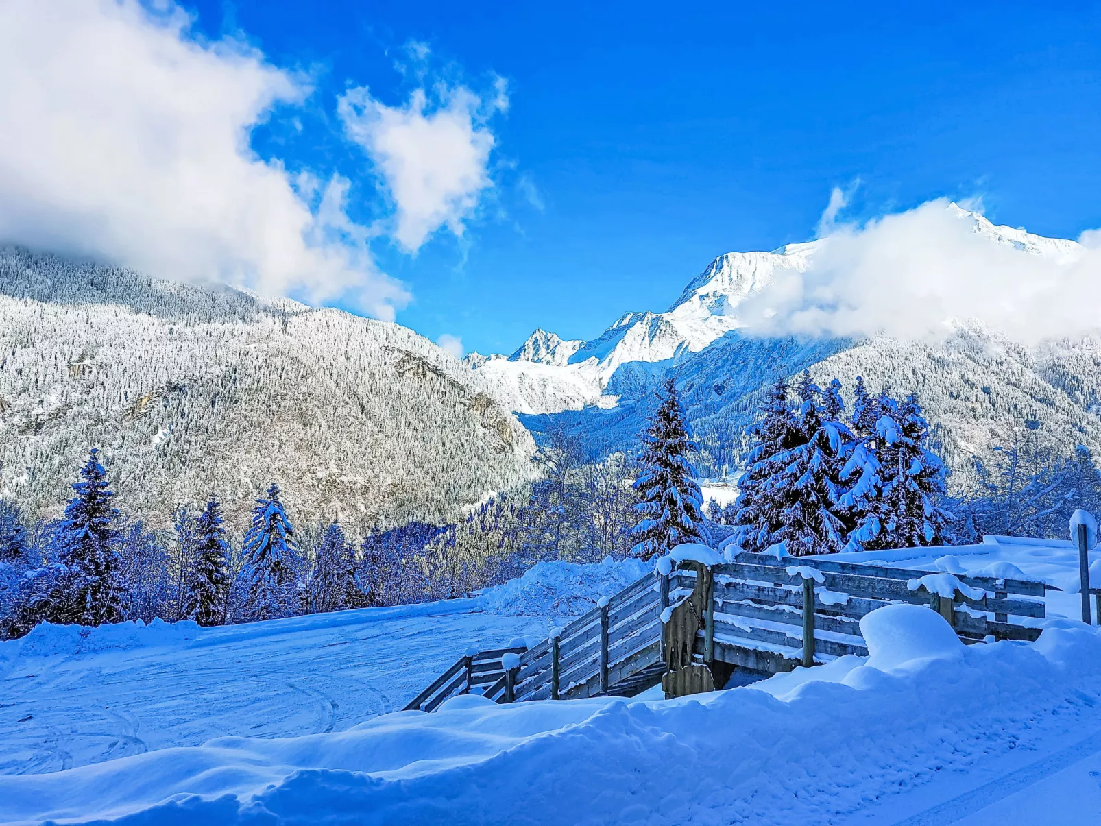 L'aiguille noire-Dehors