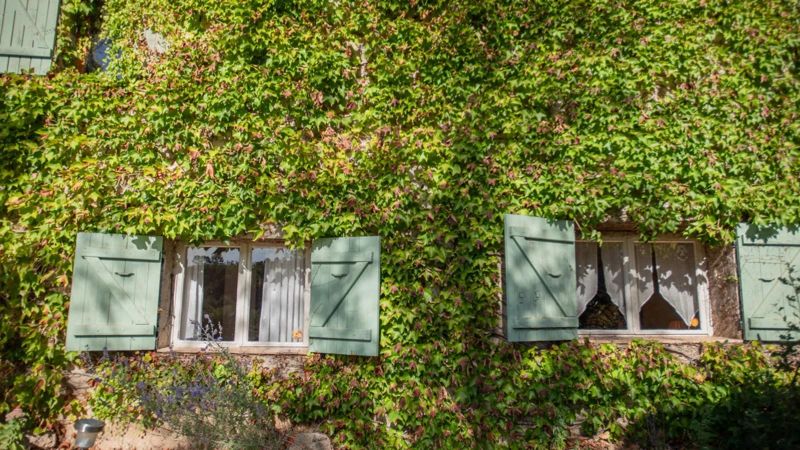Maison Azuria-Außenbereich Sommer