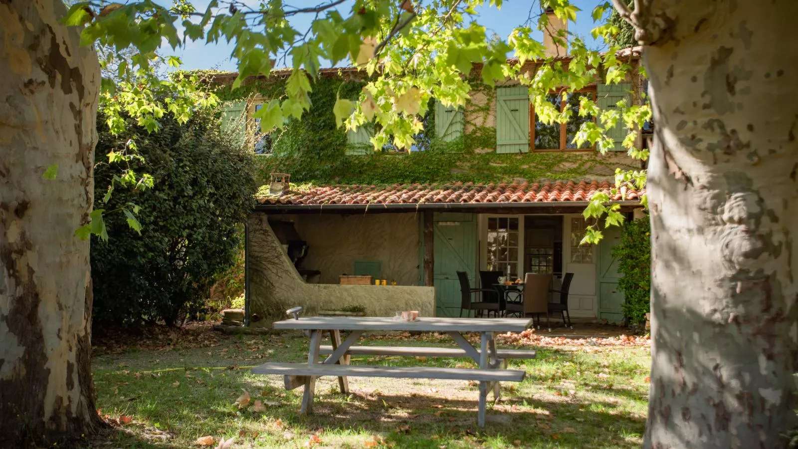Maison Azuria-Außenbereich Sommer
