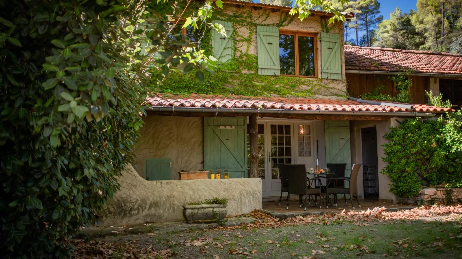 Maison Azuria-Außenbereich Sommer