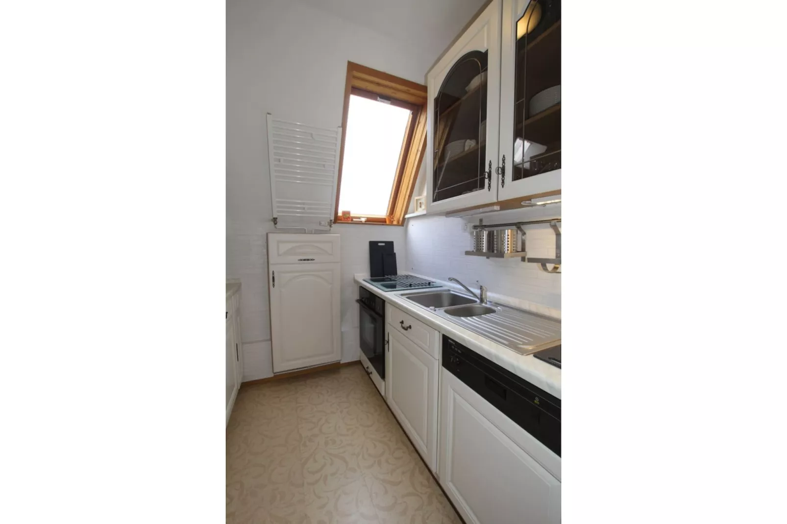 Toms Hütte 16-Kitchen