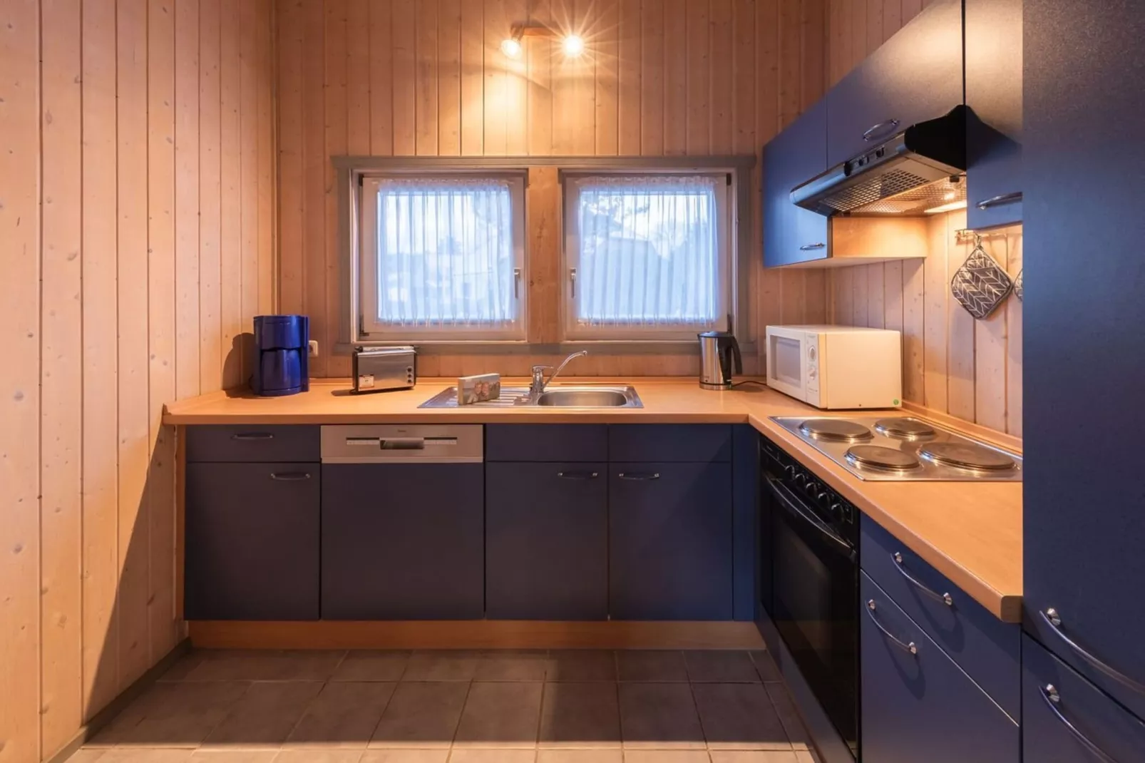 FH Seeschwalbe 242-Cuisine