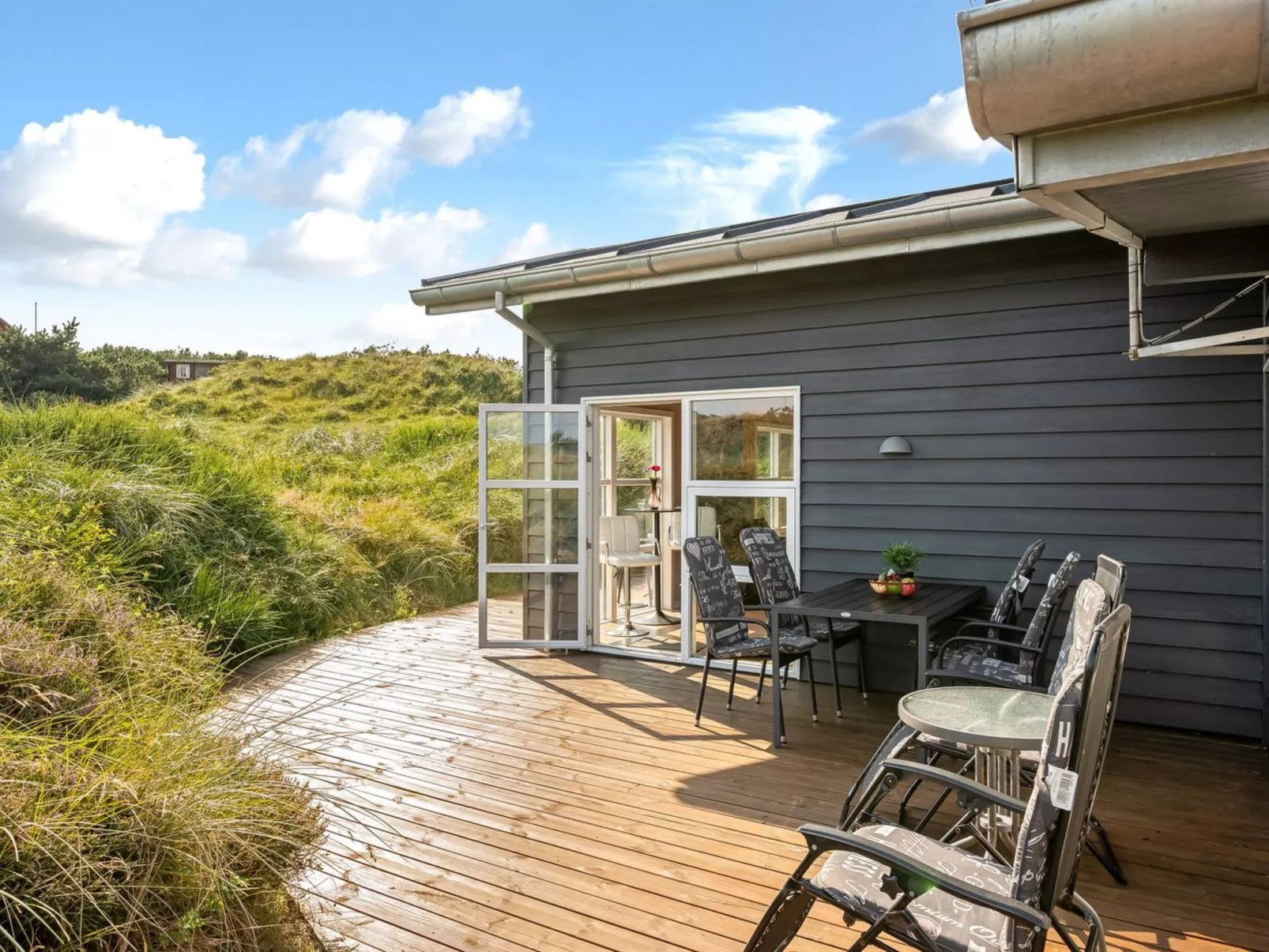 "Ottar" - 400m from the sea-Outside