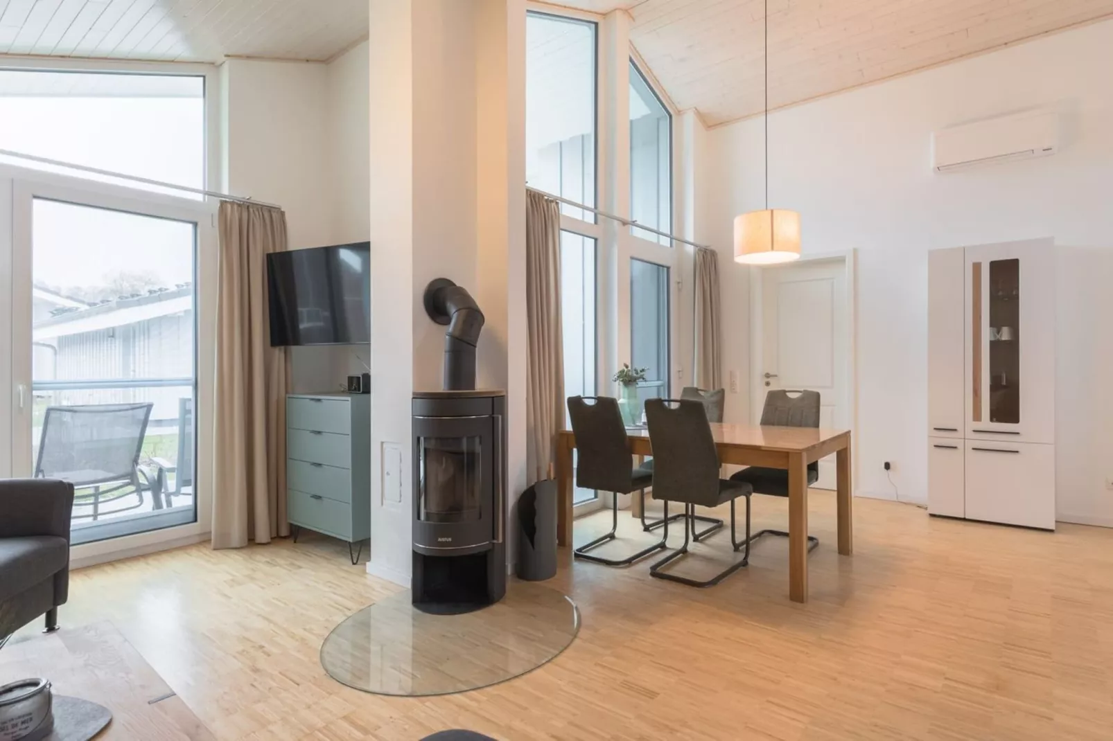 FH Seeschwalbe 330-Esszimmer