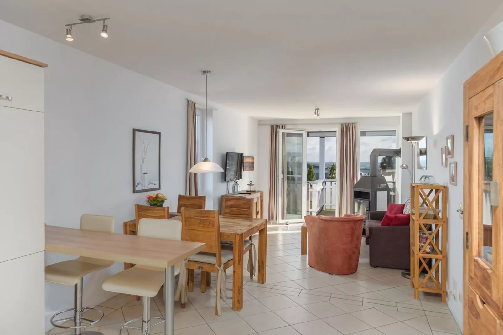 Mitteldeck 423-Esszimmer