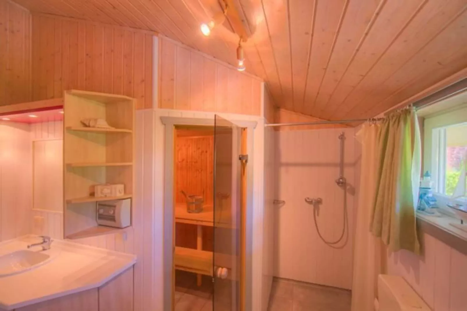 FH Seeschwalbe 222-Bathroom