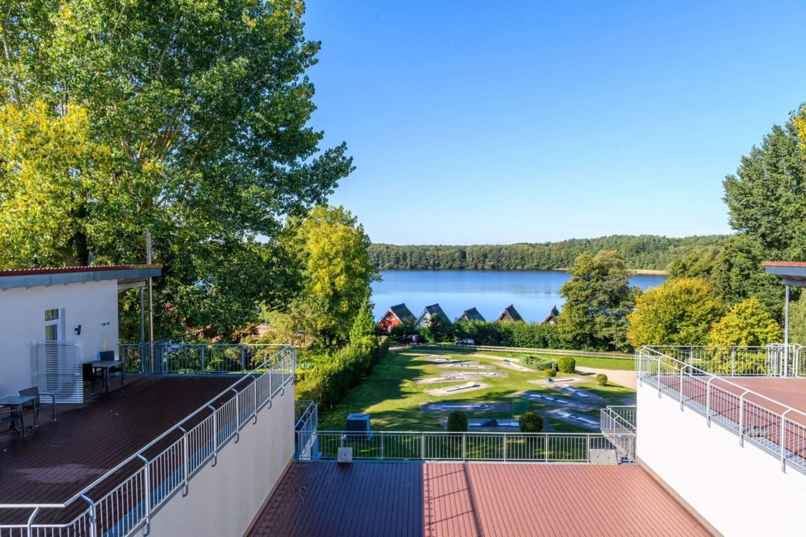 Eisvogel Classic 302-View in summer