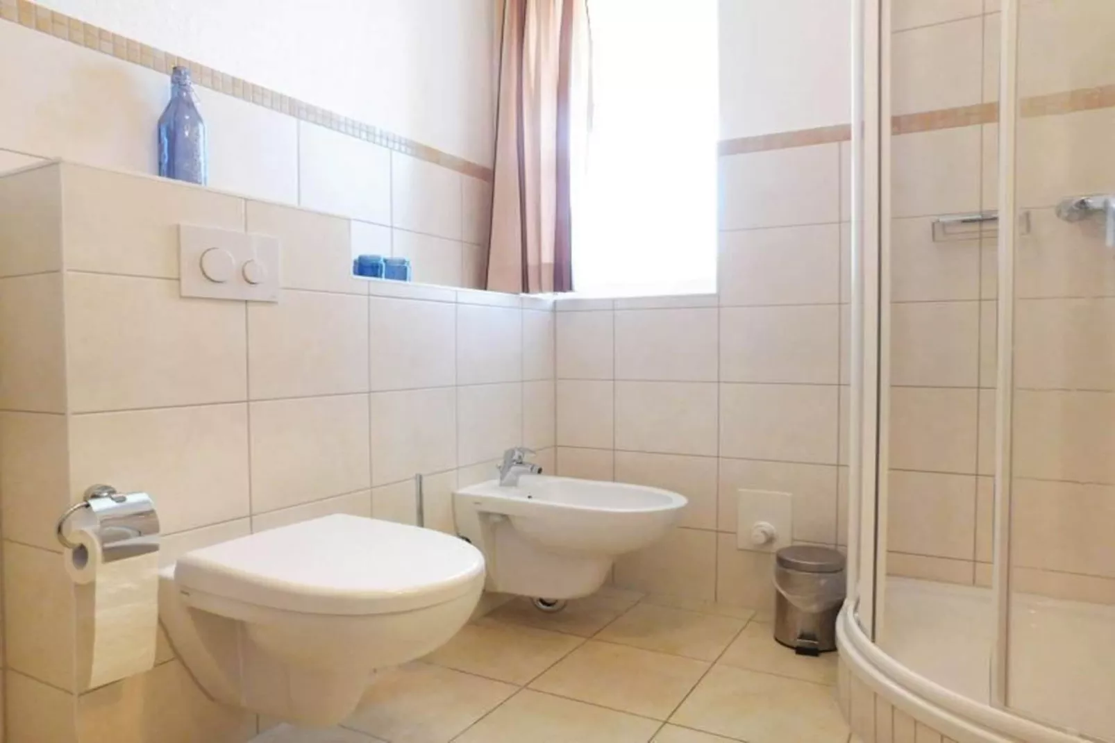 Kapitänshaus Gartendeck 64 qm Nr 522-Salle de bain