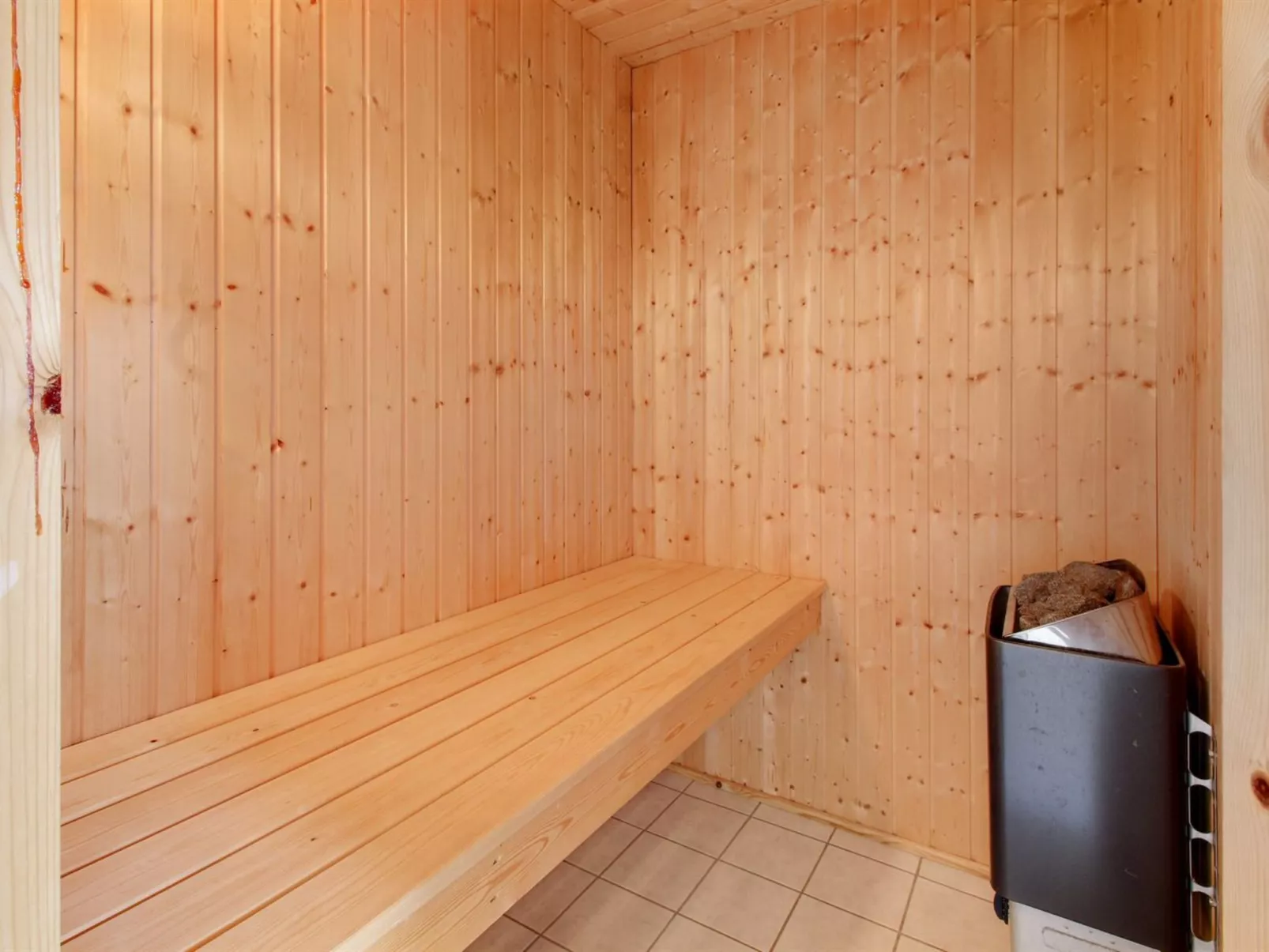 "Ottar" - 400m from the sea-Inside