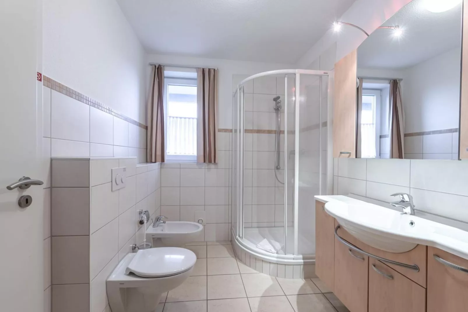 Kapitänshaus Gartendeck 64 qm Nr 492-Bathroom